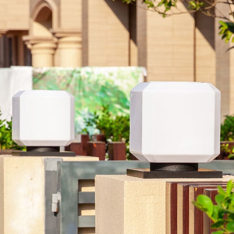 CubeLamp | Elegante solarbetriebene Acryl-Außenlampe für den Garten